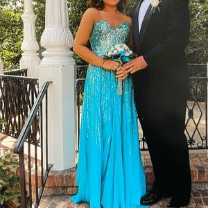 Sherri Hill prom dress